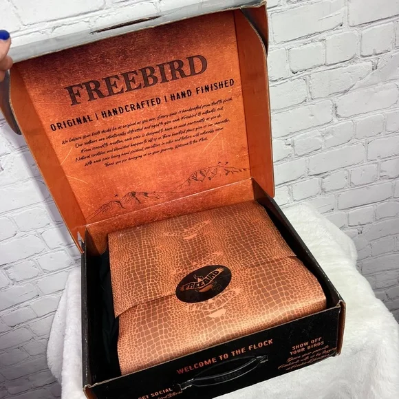 NIB/NWT🤩 |•FREEBIRD🦅 BY STEVEN•| RAMONE Harness Ankle Boot in Ice Multi Size 7 - Picture 10 of 12